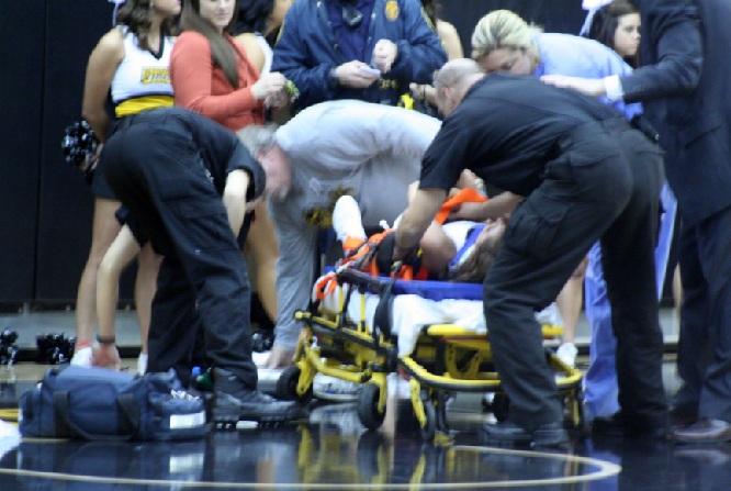 Kennesaw State Cheerleader Falls and is Taken Away in Stretcher ...